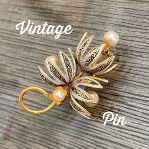 Vintage Damascene Spanish Damascus Jewelry Three-Dimensional Pearl Flower Estate